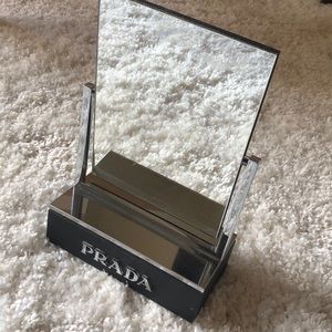 🎉🎉 Prada  Mirror Special Edition 💕💕